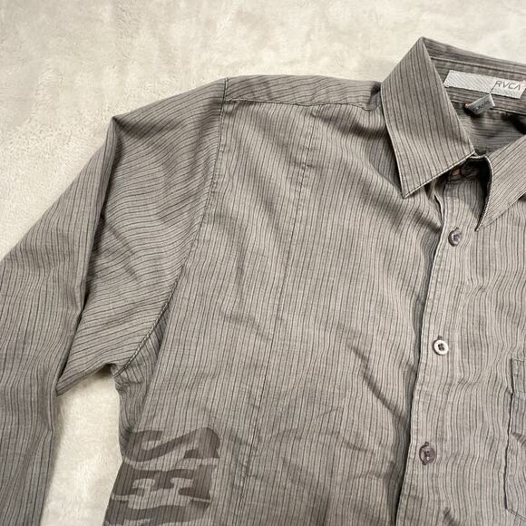 RVCA Sentimental Grey Men’s Button Up In Size Small - Picture 2 of 11